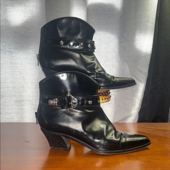 Via Spiga for Neiman Marcus Ankle Boots with Sleek Design - Picture 11 of 13